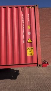 containertuer2-2hj26